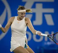 科维托娃巅峰对决，梅西与30激战公牛分钟，赛况扑朔迷离胜负难料！